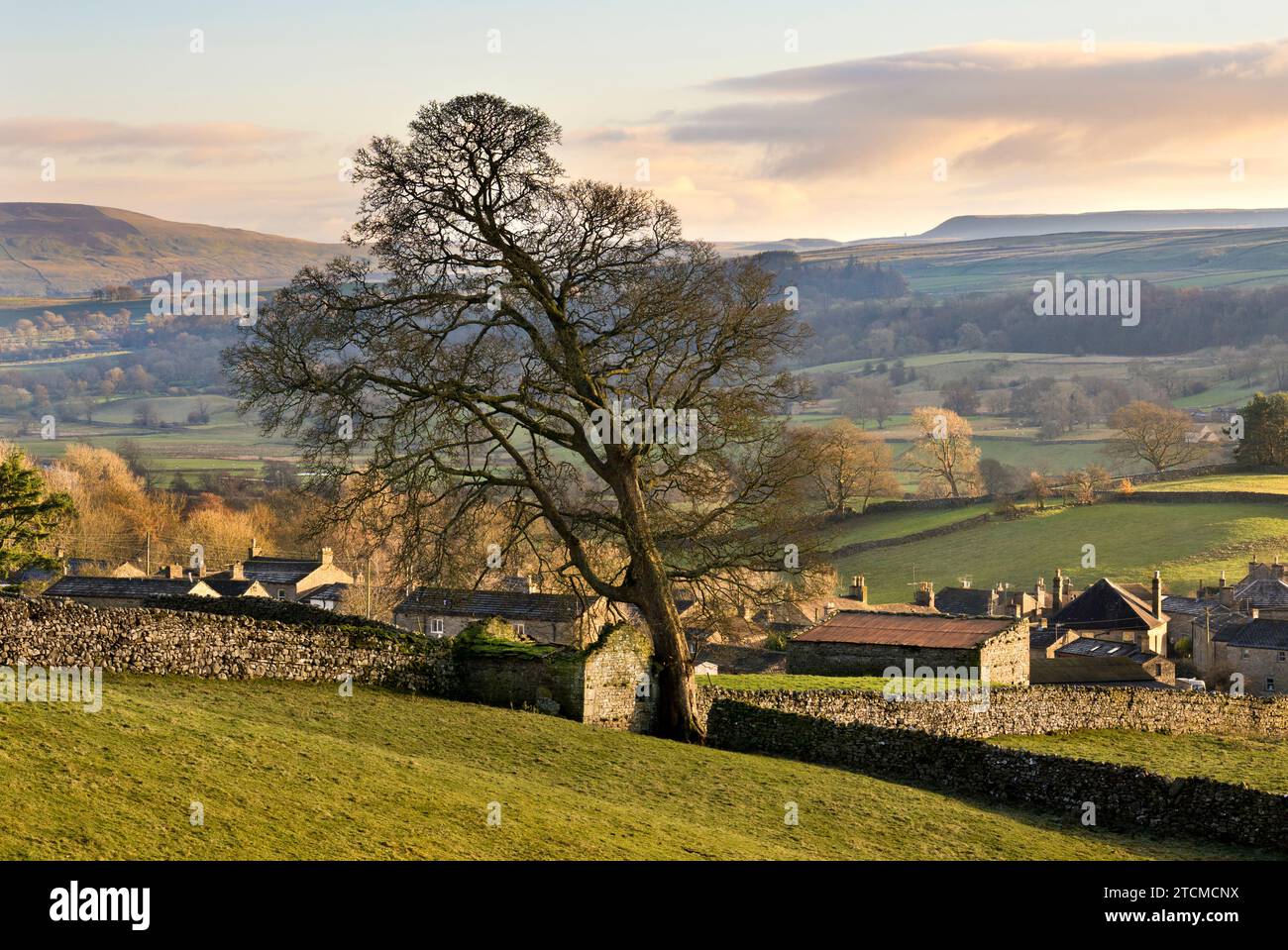 Das Dorf Askrigg in Wensleydale, Yorkshire Dales National Park, Großbritannien Stockfoto