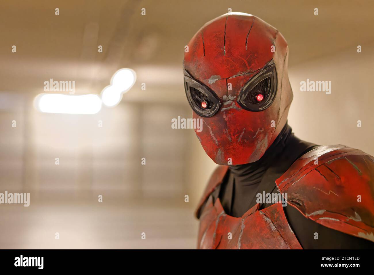 Ein männlicher Cosplayer, verkleidet als Spiderman aus der Marvel Comics-Filmreihe Stockfoto