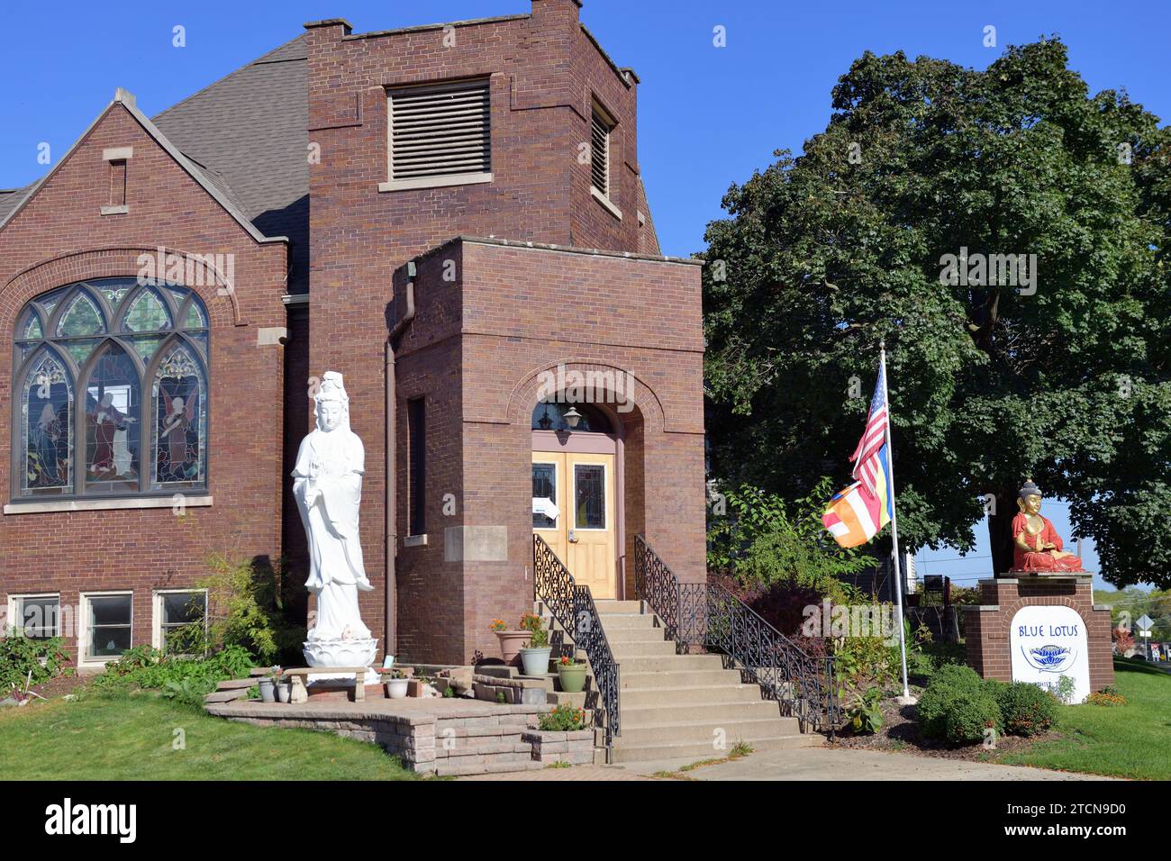 Woodstock, Illinois, USA. Der Blue Lotus Temple in einer Vorstadt im Nordwesten Chicagos. Stockfoto