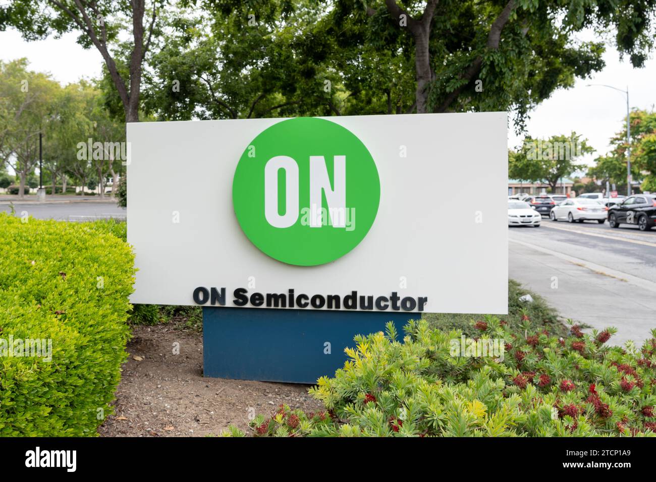 ON Semiconductor Ground Schild im Büro in San Jose, Kalifornien, USA Stockfoto