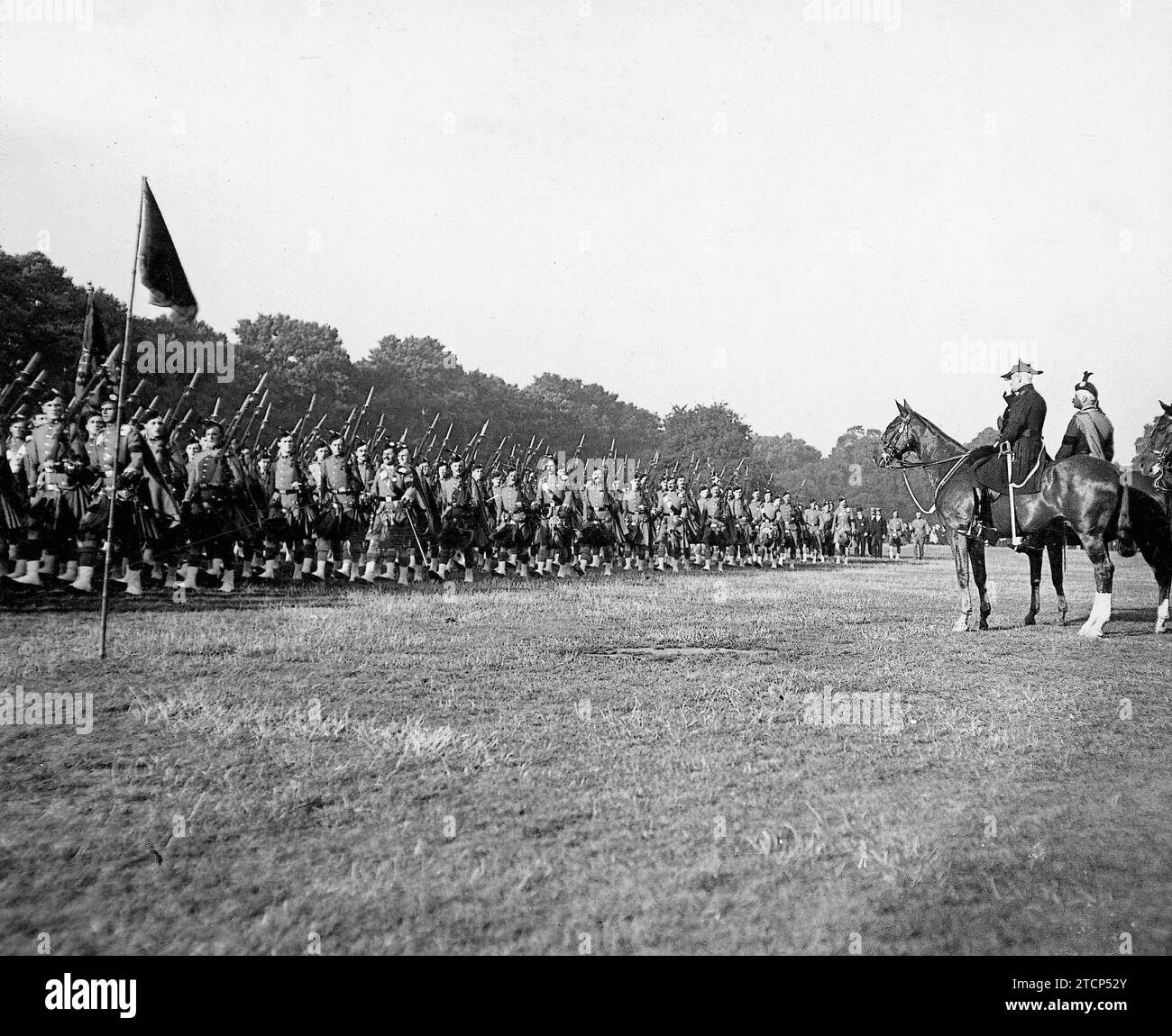 06/30/1914. Eine Militärformation in London. Das berühmte schottische Regiment während seiner jährlichen großen Parade im Hyde Park. Quelle: Album / Archivo ABC / Louis Hugelmann Stockfoto