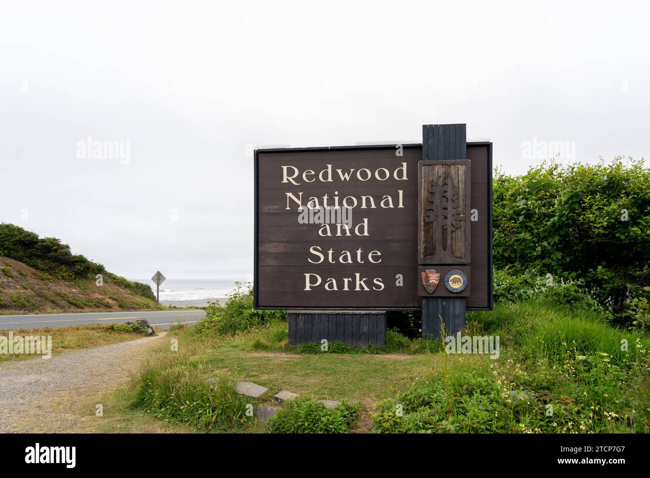 Das Eingangsschild für Redwood National und State Parks in Kalifornien, USA Stockfoto