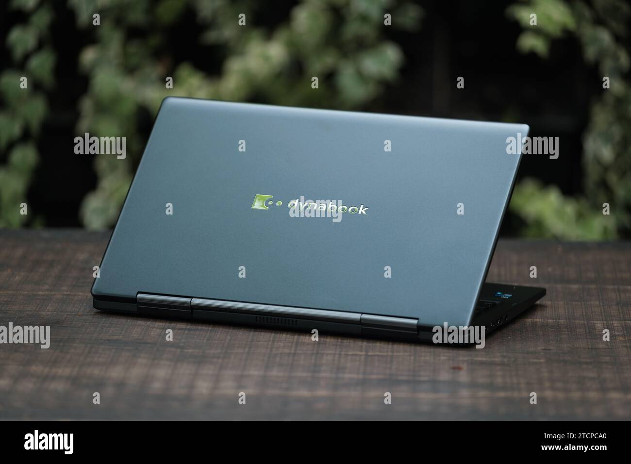 HCMC, VN - Dez. 2023. Dynabook Portege Laptop Stockfoto