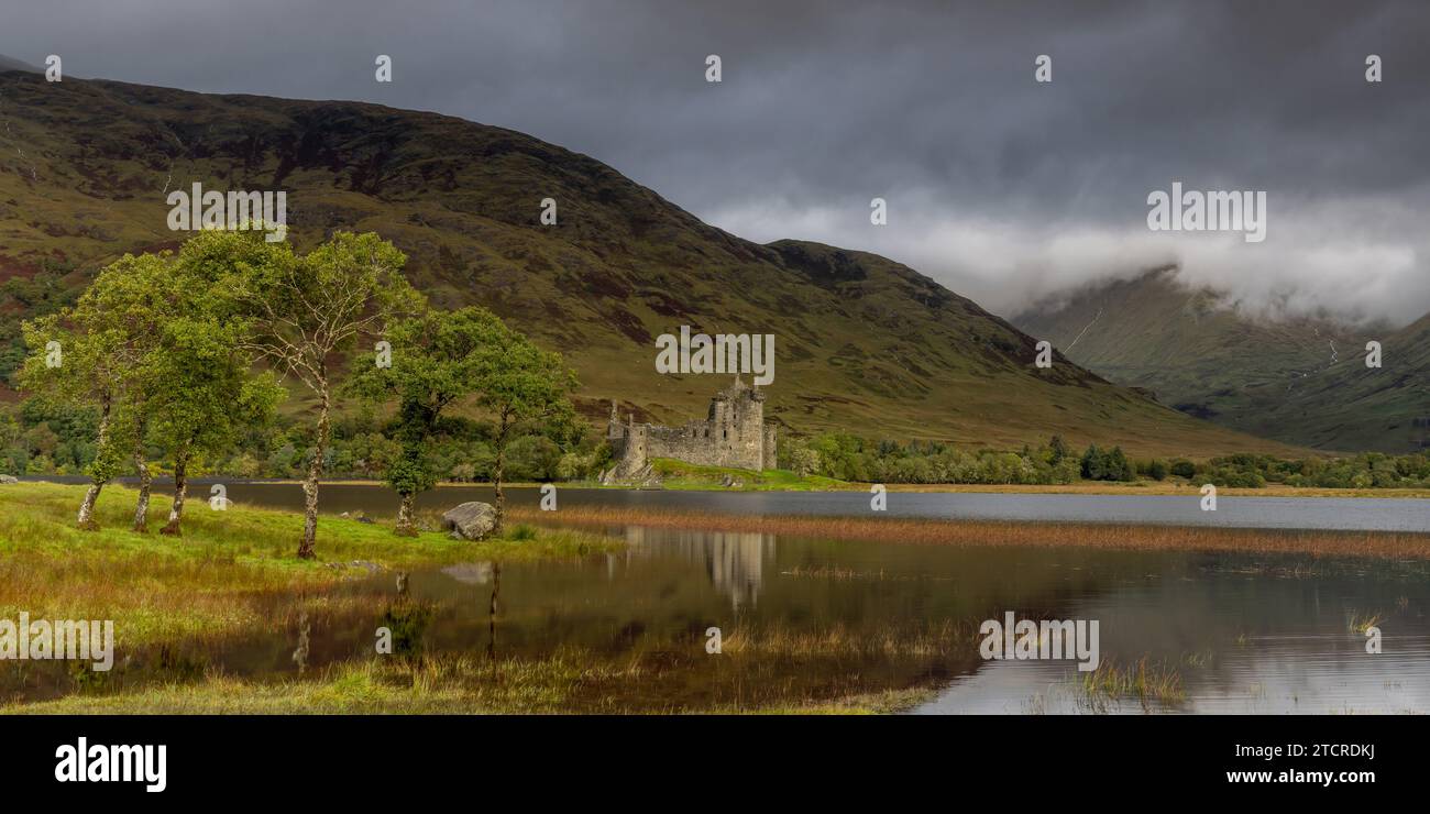 Kilchurn Castle, Loch Awe bei Oban in den schottischen Highlands. Argyle und Bute berühmtes schottisches Schloss in der Nähe von Glencoe. Historisches Schloss in Schottland Stockfoto