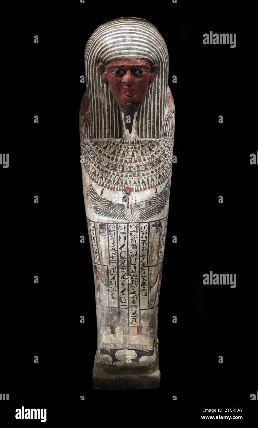 Keref Mumie Brust.Holz.Theben Ägypten.26. Dynastie.die vier Horus Söhne beschützten das Kind Mumie in diesem Sarg. Stockfoto