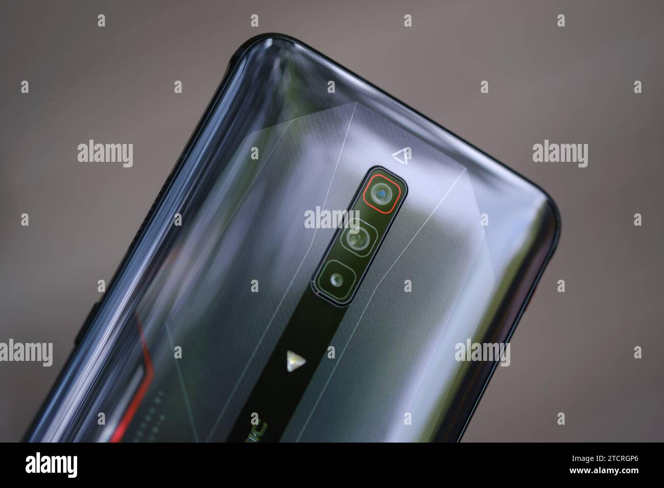 HCMC, VN - Dez. 2023. Nubia Redmagic 6 Smartphone Stockfoto