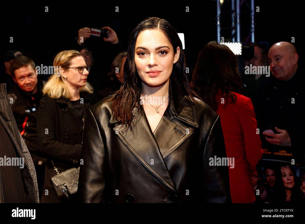 Nilam Farooq bei der Premiere des Kinofilms 791 km in der Lichtburg. Essen, 13.12.2023 *** Nilam Farooq bei der Premiere des Films 791 km in der Lichtburg Essen, 13 12 2023 Foto:XT.xSchröerx/xFuturexImagex 79km essen 3209 Stockfoto