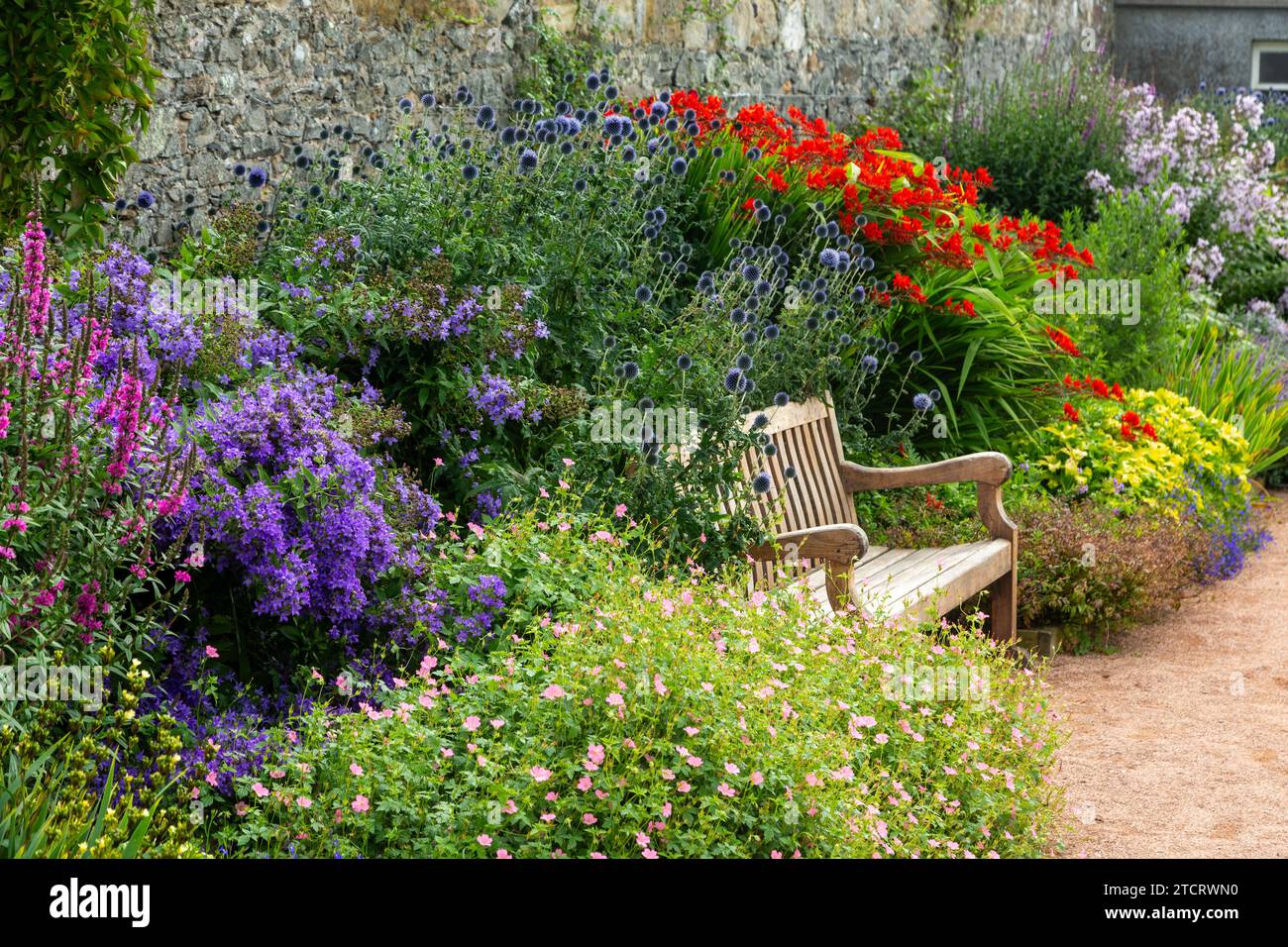 Die krautige Grenze im Schlossgarten Aberdour Stockfoto