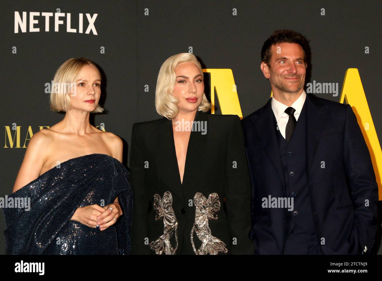 Los Angeles, USA. Dezember 2023. LOS ANGELES - 12. Dezember: Carey Mulligan, Lady Gaga, Bradley Cooper beim Maestro Special Screening im Academy Museum of Motion Pictures am 12. Dezember 2023 in Los Angeles, KALIFORNIEN (Foto: Katrina Jordan/SIPA USA) Credit: SIPA USA/Alamy Live News Stockfoto Los Angeles, USA. Dezember 2023. LOS ANGELES - 12. Dezember: Carey Mulligan, Lady Gaga, Bradley Cooper beim Maestro Special Screening im Academy Museum of Motion Pictures am 12. Dezember 2023 in Los Angeles, KALIFORNIEN (Foto: Katrina Jordan/SIPA USA) Credit: SIPA USA/Alamy Live News Stockfoto