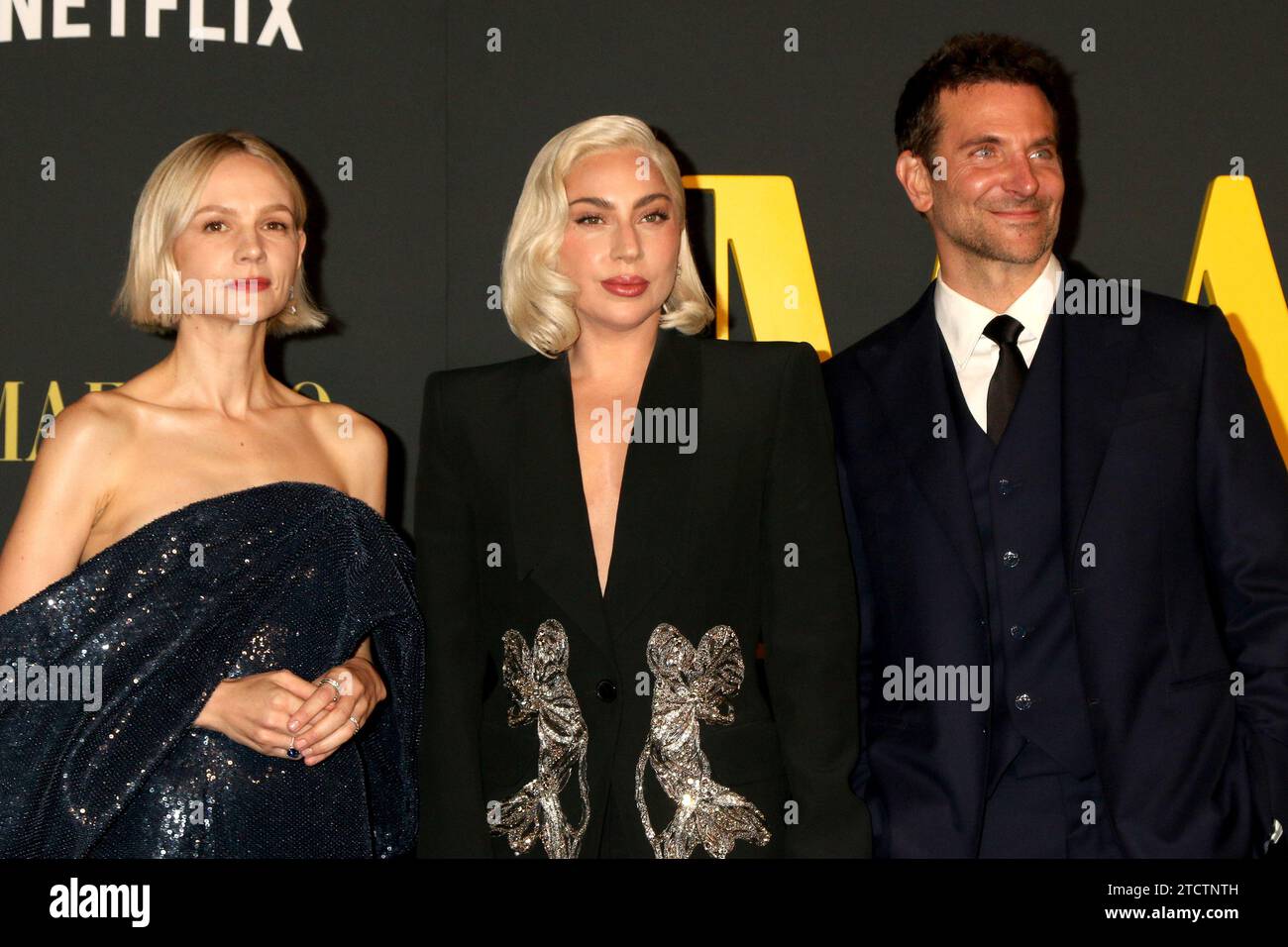 Los Angeles, USA. Dezember 2023. LOS ANGELES - 12. Dezember: Carey Mulligan, Lady Gaga, Bradley Cooper beim Maestro Special Screening im Academy Museum of Motion Pictures am 12. Dezember 2023 in Los Angeles, KALIFORNIEN (Foto: Katrina Jordan/SIPA USA) Credit: SIPA USA/Alamy Live News Stockfoto Los Angeles, USA. Dezember 2023. LOS ANGELES - 12. Dezember: Carey Mulligan, Lady Gaga, Bradley Cooper beim Maestro Special Screening im Academy Museum of Motion Pictures am 12. Dezember 2023 in Los Angeles, KALIFORNIEN (Foto: Katrina Jordan/SIPA USA) Credit: SIPA USA/Alamy Live News Stockfoto