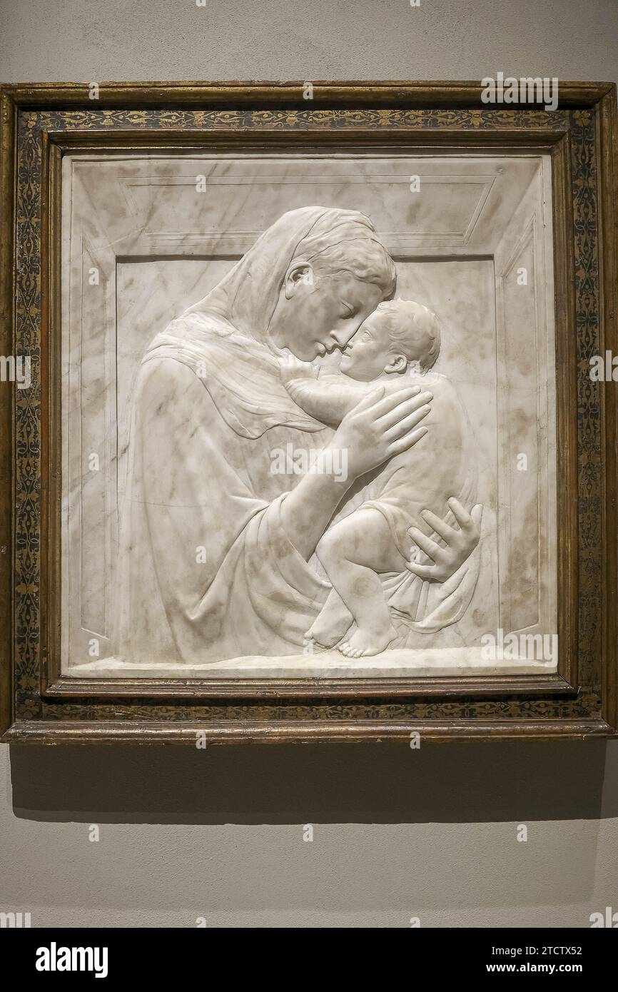 Donatello Ausstellung im V&A Museum, London, Großbritannien Donatello, Jungfrau und Kind (Pazzi madonna), ca. 1420-25, Marmor Stockfoto