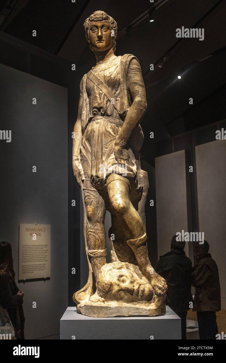 Donatello Ausstellung im V&A Museum, London, Großbritannien Donatello, überarbeitet von unbekannten Followern, david mit dem Kopf von Goliath (David of the casa Stockfoto