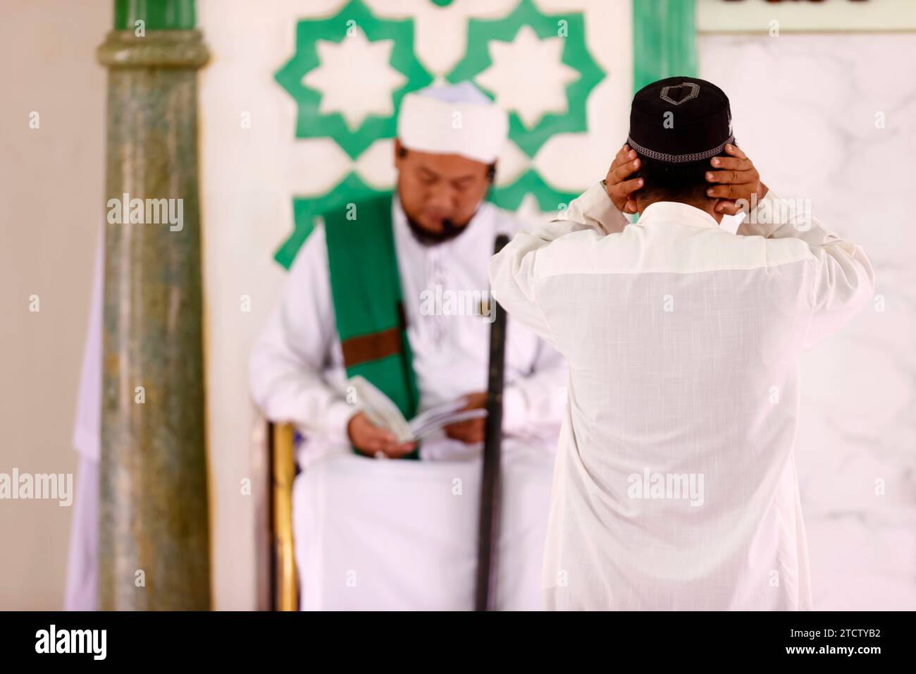 Jamiul Azhar Moschee. Das freitagsgebet (Salat). Predigt von Imam. Vietnam. Stockfoto