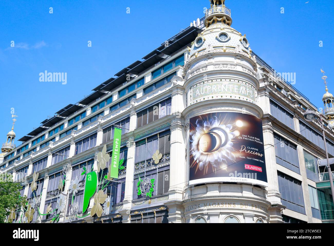 Galerie Lafayette, Interiors, Paris: Parfümerie-Geschäfte und Markenfenster im berühmtesten Geschäft im Stadtzentrum von Paris Stockfoto