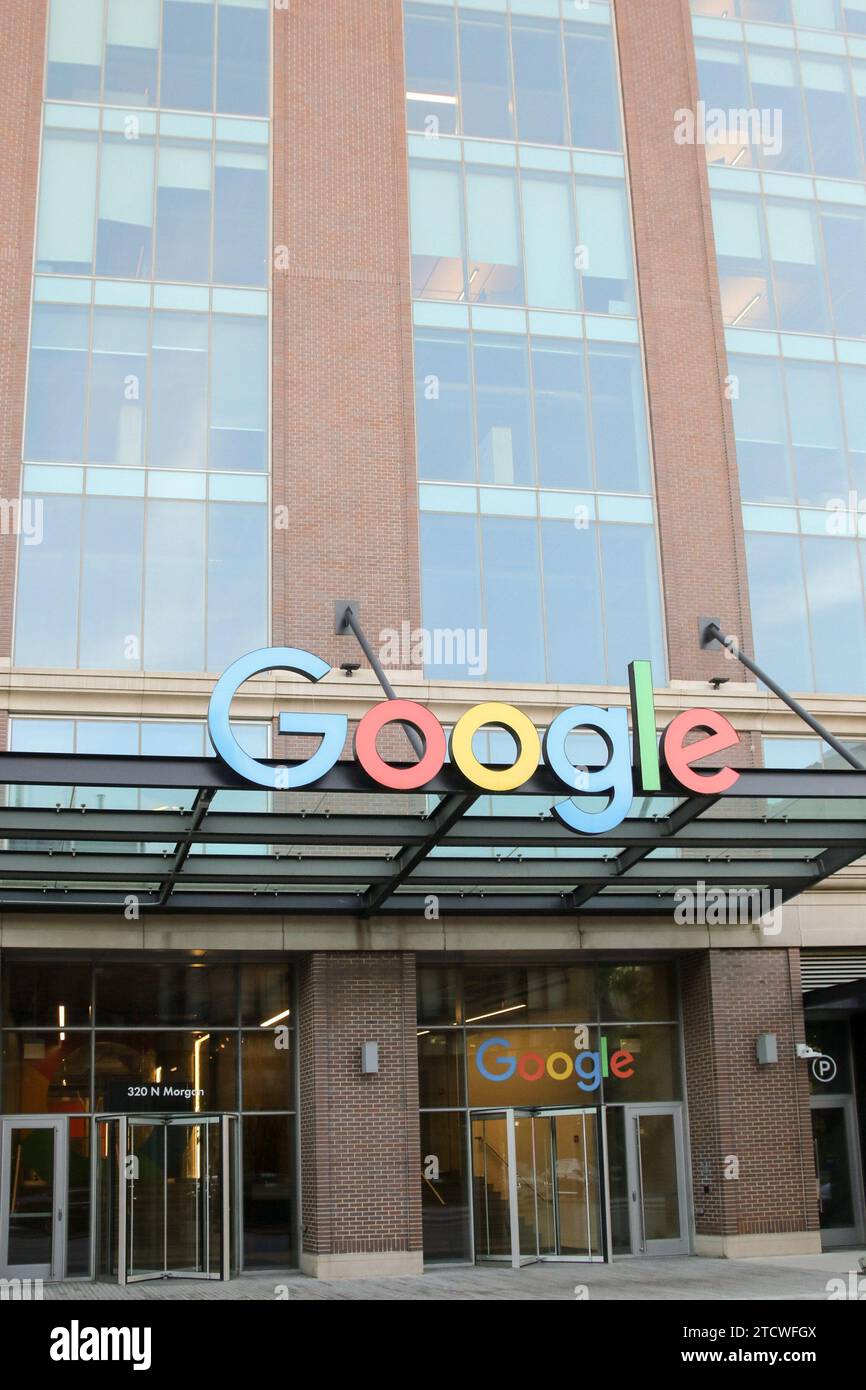 Google wird seinen derzeitigen Hauptsitz im Midwest-Viertel Fulton Market verlassen. Der Unternehmensstandort Morgan Street ist hier in Chicago am 23. Mai 2018 zu sehen. Der Tech-Riese wird das James R. Thompson Center in der Innenstadt von Chicago renovieren und das berühmte 17-stöckige Atrium erhalten, aber das vordere Äußere durch dreifach verglaste Glas ersetzen, um das Gebäude energieeffizienter zu machen. (Foto: Alexandra Buxbaum/SIPA USA) Credit: SIPA USA/Alamy Live News Stockfoto