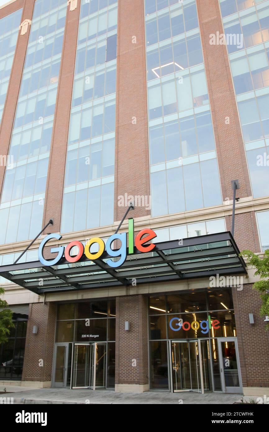 Google wird seinen derzeitigen Hauptsitz im Midwest-Viertel Fulton Market verlassen. Der Unternehmensstandort Morgan Street ist hier in Chicago am 23. Mai 2018 zu sehen. Der Tech-Riese wird das James R. Thompson Center in der Innenstadt von Chicago renovieren und das berühmte 17-stöckige Atrium erhalten, aber das vordere Äußere durch dreifach verglaste Glas ersetzen, um das Gebäude energieeffizienter zu machen. (Foto: Alexandra Buxbaum/SIPA USA) Credit: SIPA USA/Alamy Live News Stockfoto