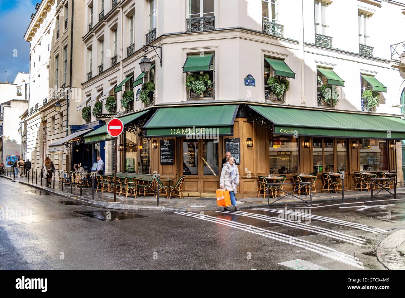 Camille, ein Bistro, Restaurant in der Rue des Francs Bourgeois im Marais-Viertel von Paris, Frankreich Stockfoto