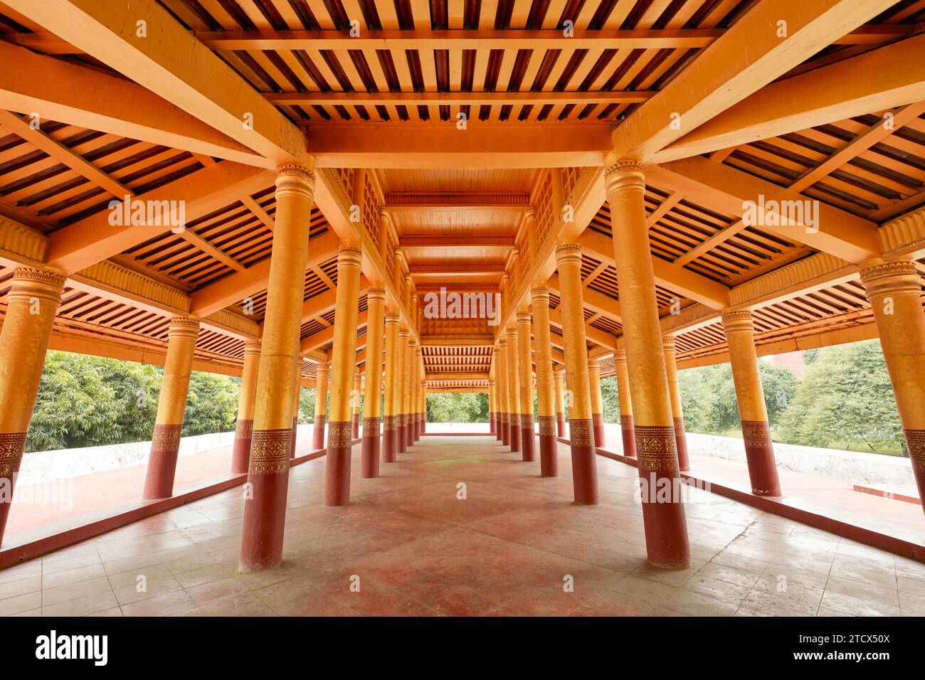 Das Innere des Mandalay Palace, Myanmar. Der letzte königliche Palast der letzten burmesischen Monarchie. Stockfoto