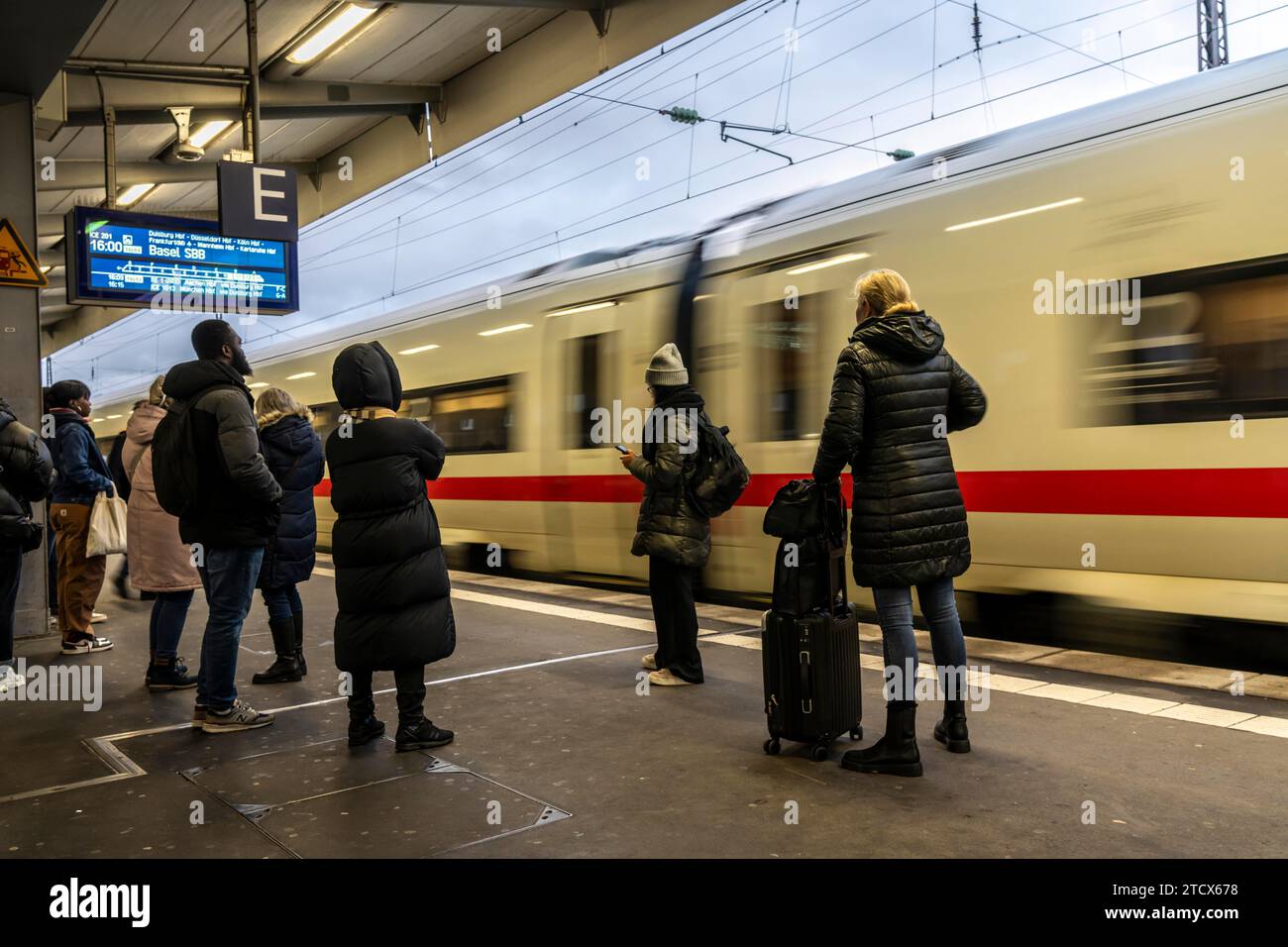 ICE-Bahn, Zugverkehr, Passagiere, Essener Hauptbahnhof, NRW, Deutschland, Stockfoto