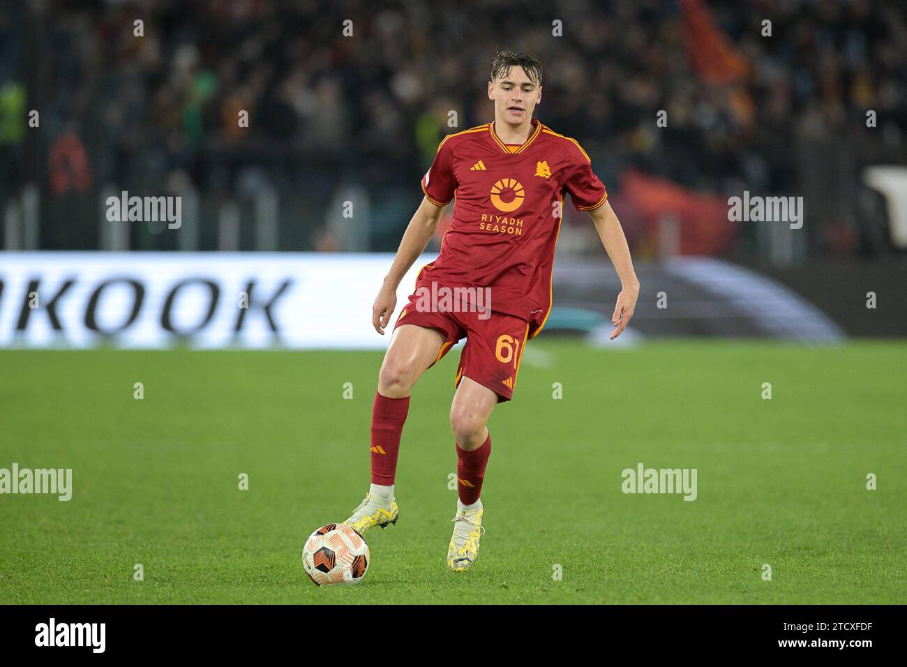 14. Dezember 2023, Stadio Olimpico, Roma, Italien; UEFA Europa League Football; Roma gegen Sheriff; Niccolo Pisilli von AS Roma Stockfoto