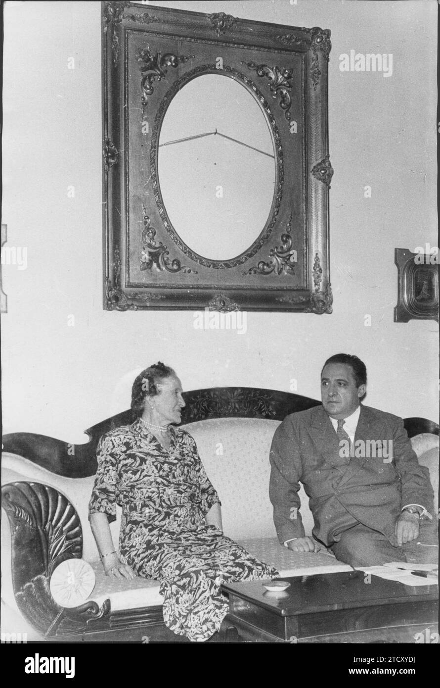 12/31/1955. Die Marquise von Armendáriz und ihr Sohn Agustín, die unter
