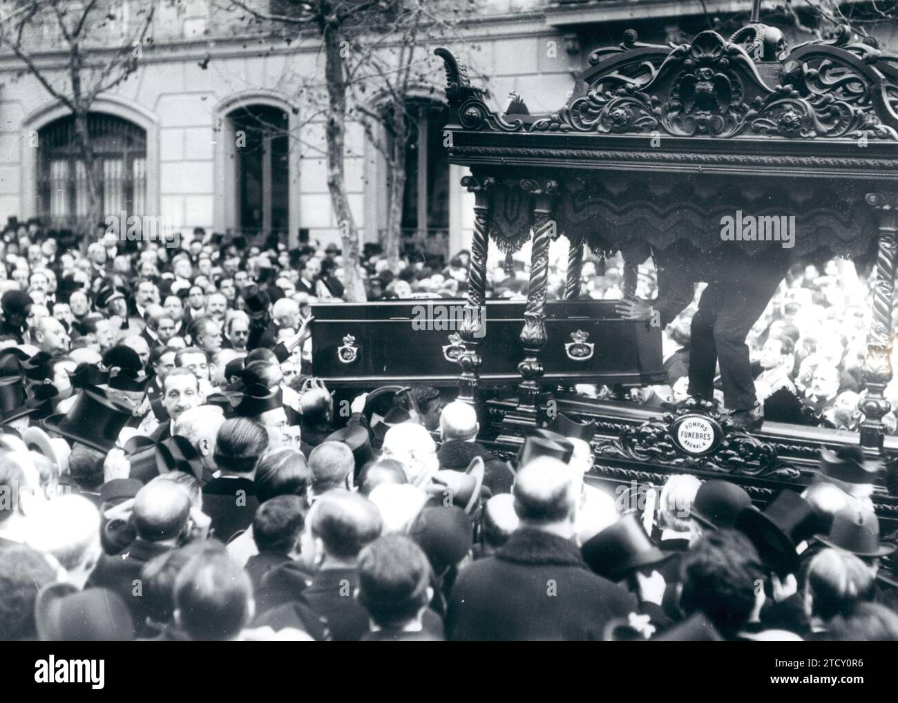 12/14/1925. Tod von Antonio Maura. Erscheinungsbild der Umgebung seines