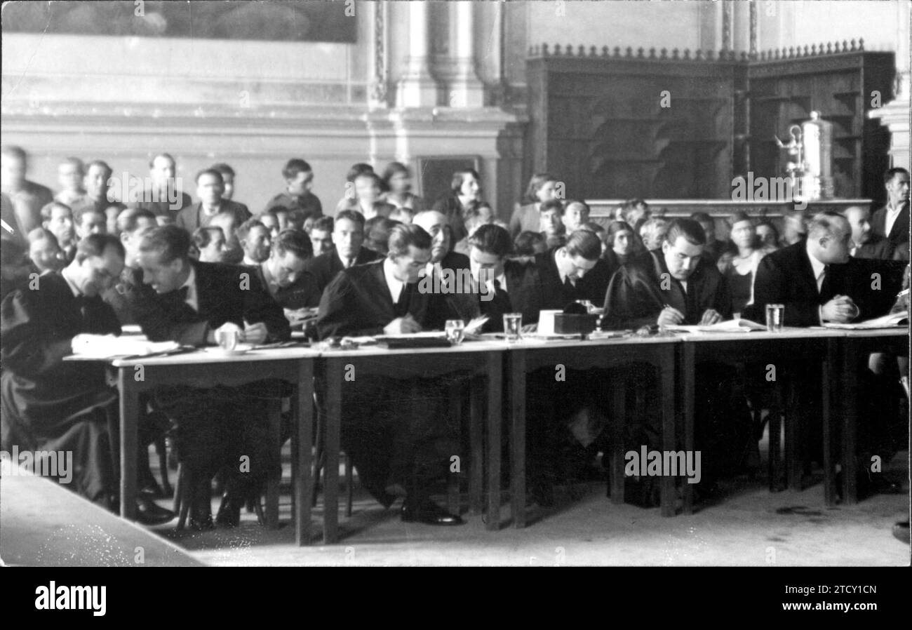 06/18/1935. Die Verteidiger der Angeklagten für die Revolutionsveranstaltungen von TURÓN. Quelle: Album / Archivo ABC / Mendia Stockfoto
