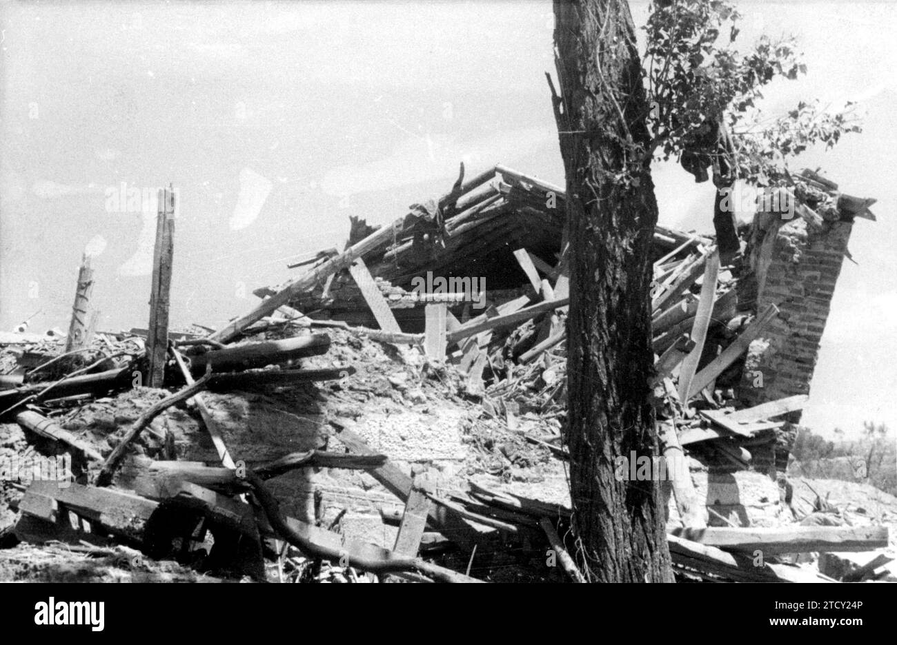 06/14/1937. Ein Blick auf das Haus der Labor, das von den Bürgern verlassen wurde, weil es nicht weiter verteidigt werden konnte, und in der Macht der Republikaner. Quelle: Album / Archivo ABC / José Díaz Casariego Stockfoto