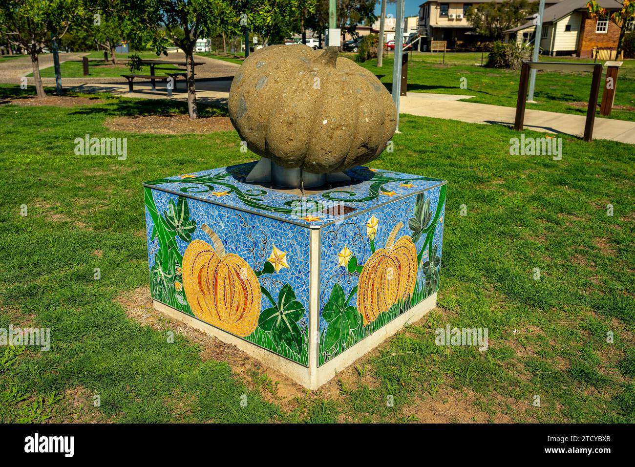 Goomeri, QLD, Australien - das Kunstobjekt Big Pumpkin Stockfoto