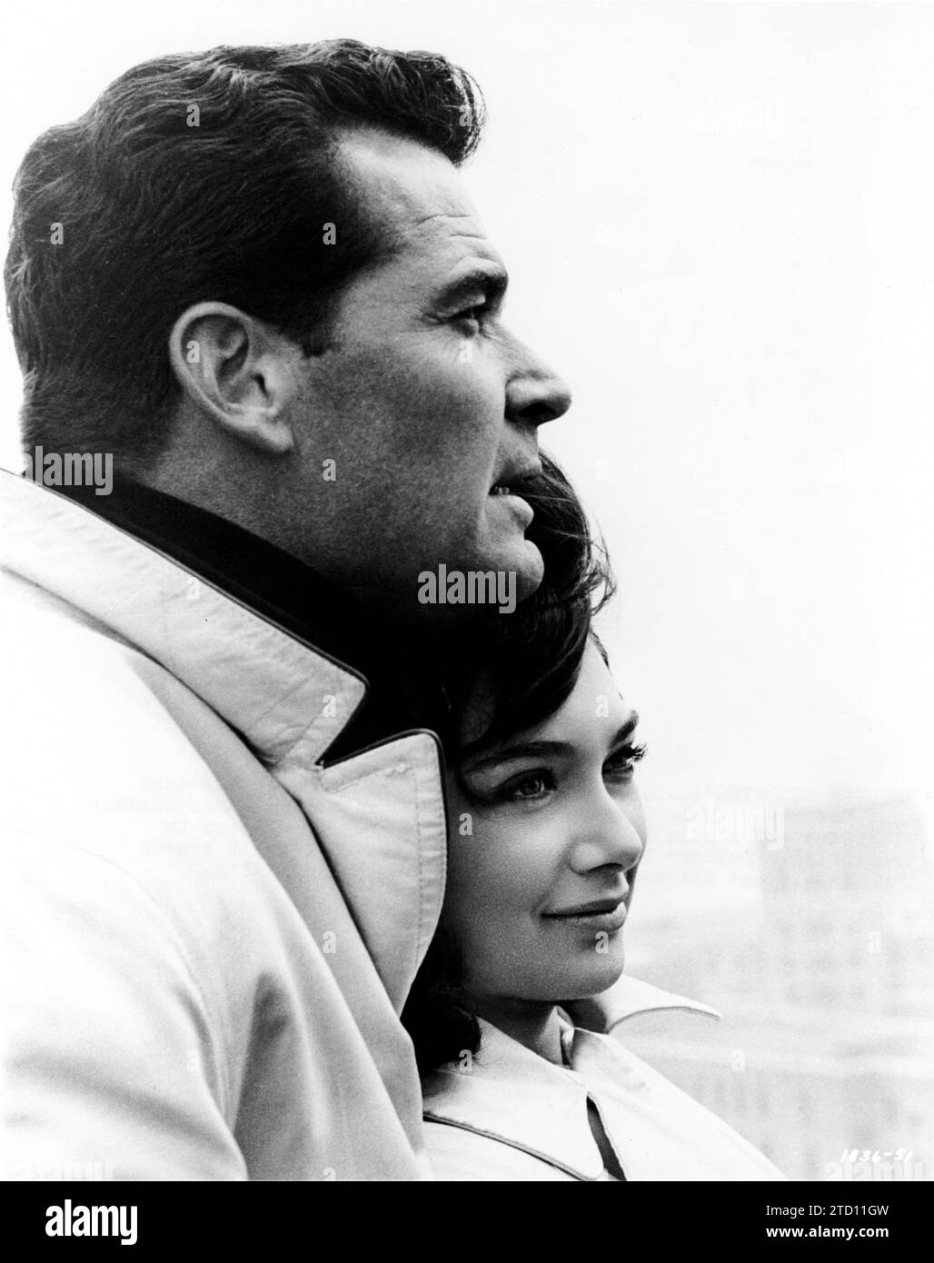 JAMES GARNER und SUZANNE PLESHETTE in MISTER BUDDWING 1966 Regisseur DELBERT MANN Roman Evan Hunter Drehbuch Dale Wasserman Musik Kenyon Hopkins Cherokee Productions / DDD Productions / Metro Goldwyn Mayer (MGM) Stockfoto