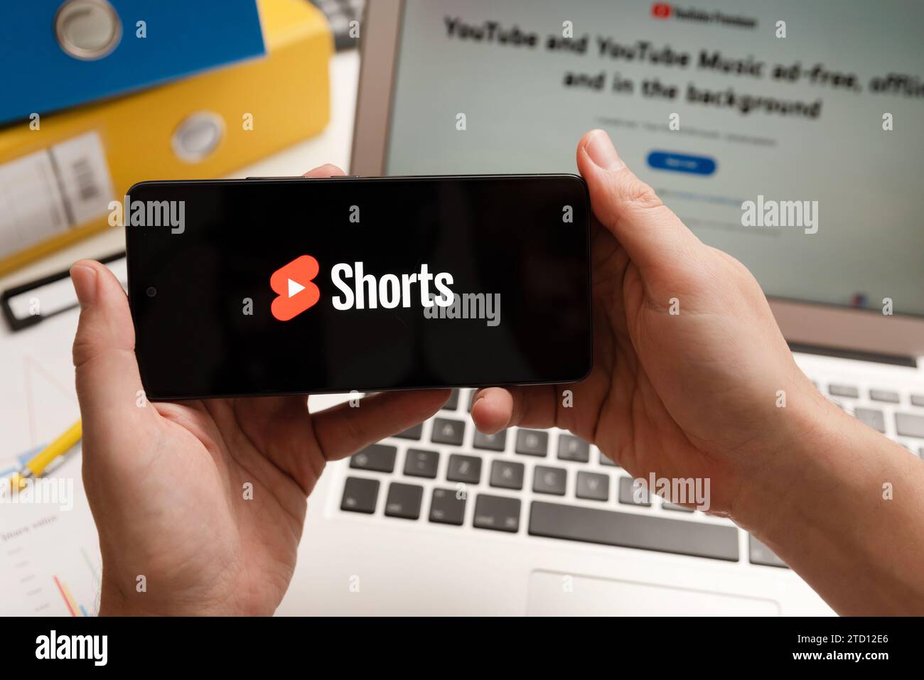 Wroclaw, Polen – 14. Dezember 2023: YouTube Shorts ist ein beliebter Video-Streaming-Dienst Stockfoto