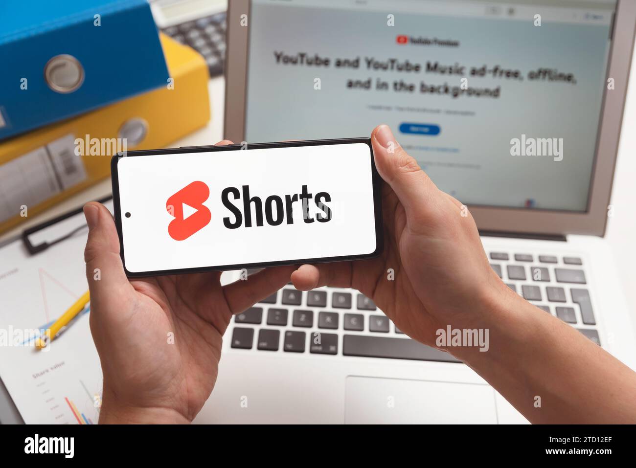 Wroclaw, Polen – 14. Dezember 2023: YouTube Shorts ist ein beliebter Video-Streaming-Dienst Stockfoto