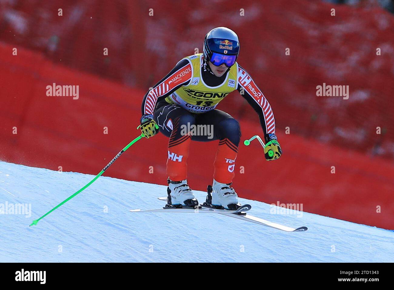 ©Pierre Teyssot/MAXPPP ; Alpine Ski World Cup 2024 in Gröden - GrÃ¶den, Italien am 15. Dezember 2023. Herren Super-G Rennen, in Aktion, James Crawford (CAN) Â© Pierre Teyssot / Maxppp *** Lokaler Titel *** Credit: MAXPPP/Alamy Live News Stockfoto