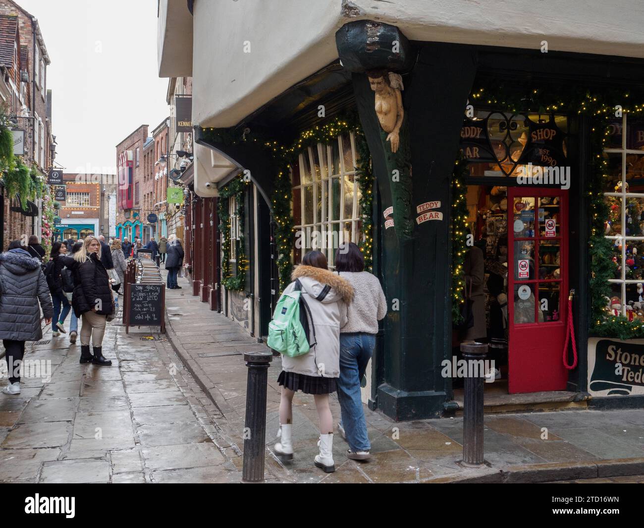 Der Teddy Bear Shop an der Ecke Stonegate und Little Stonegate York Stockfoto