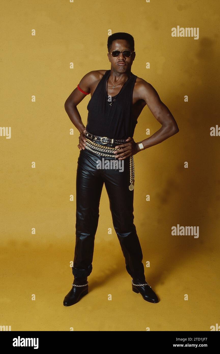 Der südafrikanische Rapper Thula Kekaha, besser bekannt als Senyaka, Johannesburg Gauteng, 1988. Aus der Sammlung - südafrikanische Musiker 1980er - Don Minnaar fotografisches Archiv Stockfoto