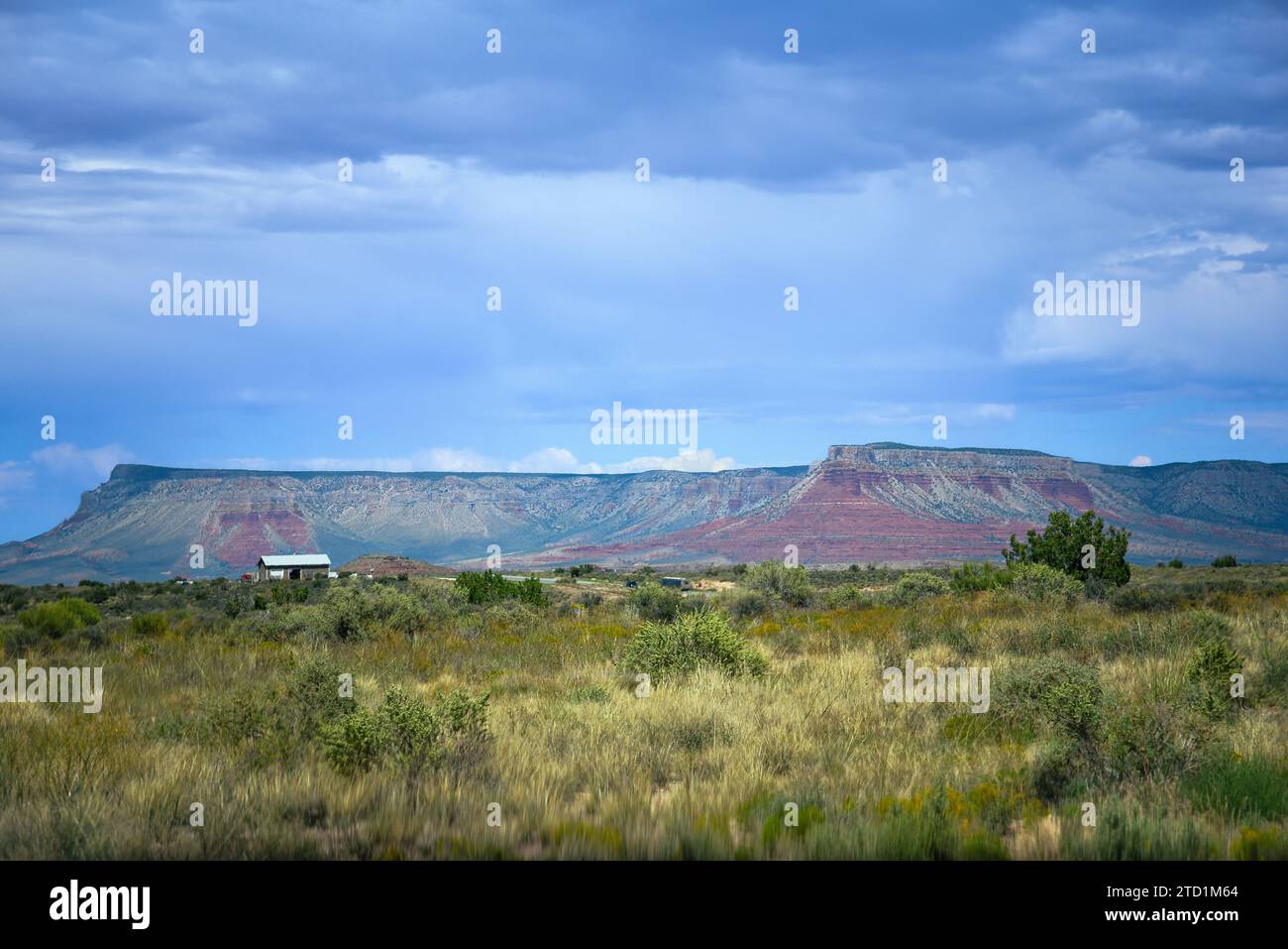 Ein einsames Haus auf den Feldern in den Bergen des Grand Canyon, Arizona Stockfoto