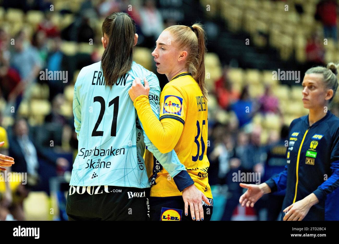 Schwedische Spieler nach der Niederlage im IHF HandballWMSpiel