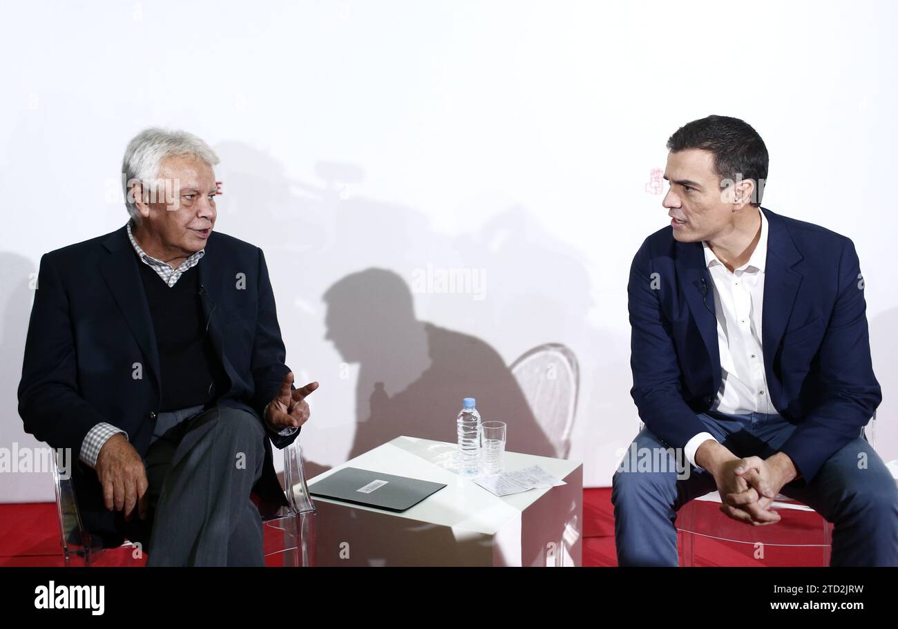 Madrid, 27.11.2015. Pedro Sánchez und Felipe González erklären ihre Vision von Spanien in der Welt. Foto: Oscar del Pozo ARCHDC. Quelle: Album / Archivo ABC / Oscar del Pozo Stockfoto