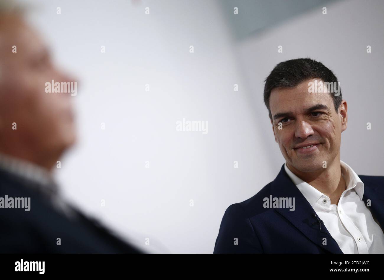 Madrid, 27.11.2015. Pedro Sánchez und Felipe González erklären ihre Vision von Spanien in der Welt. Foto: Oscar del Pozo ARCHDC. Quelle: Album / Archivo ABC / Oscar del Pozo Stockfoto