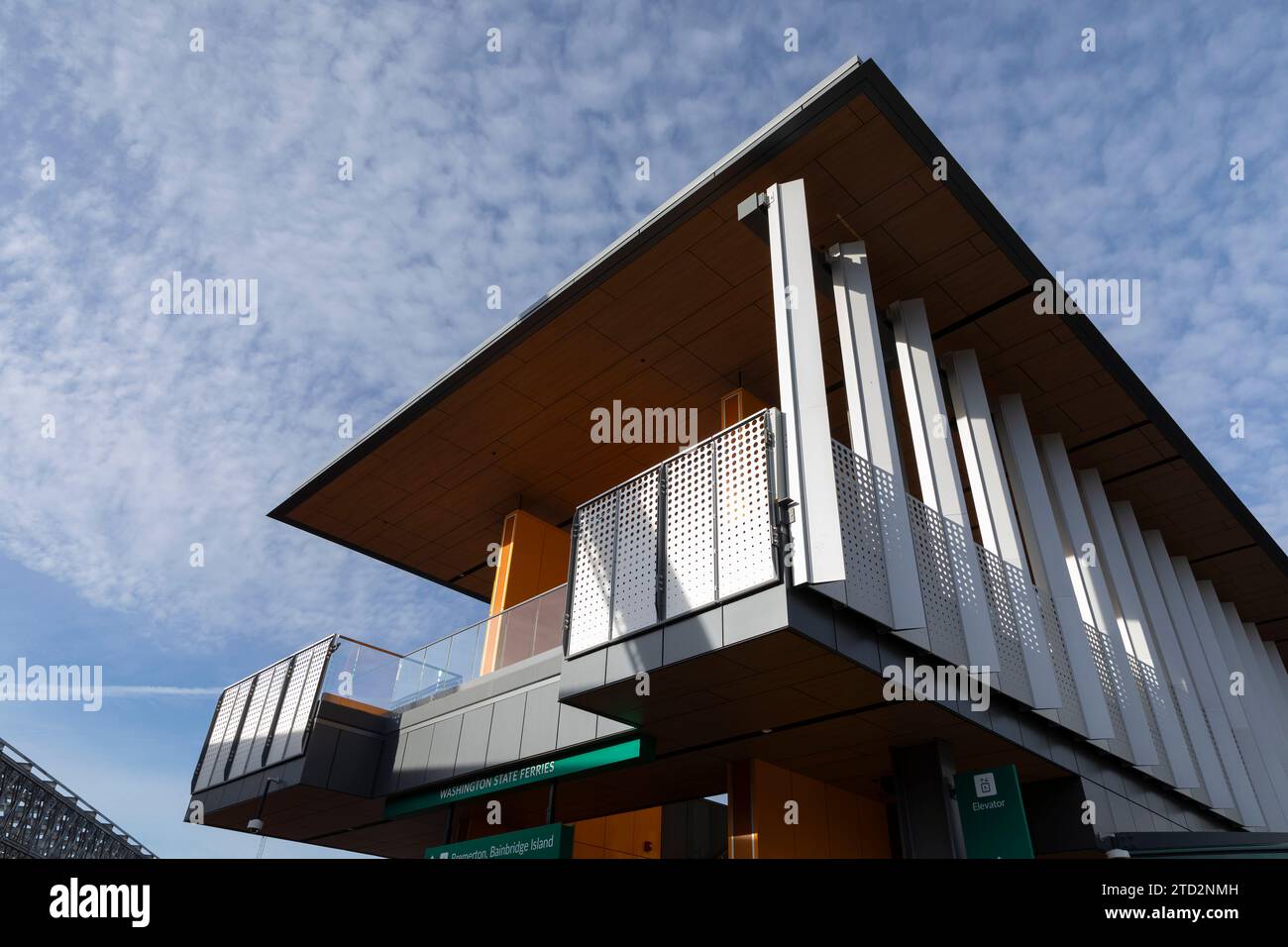 Blick auf das neue Seattle Ferry Terminal in Elliott Bay am Freitag, 15. Dezember 2023. Stockfoto