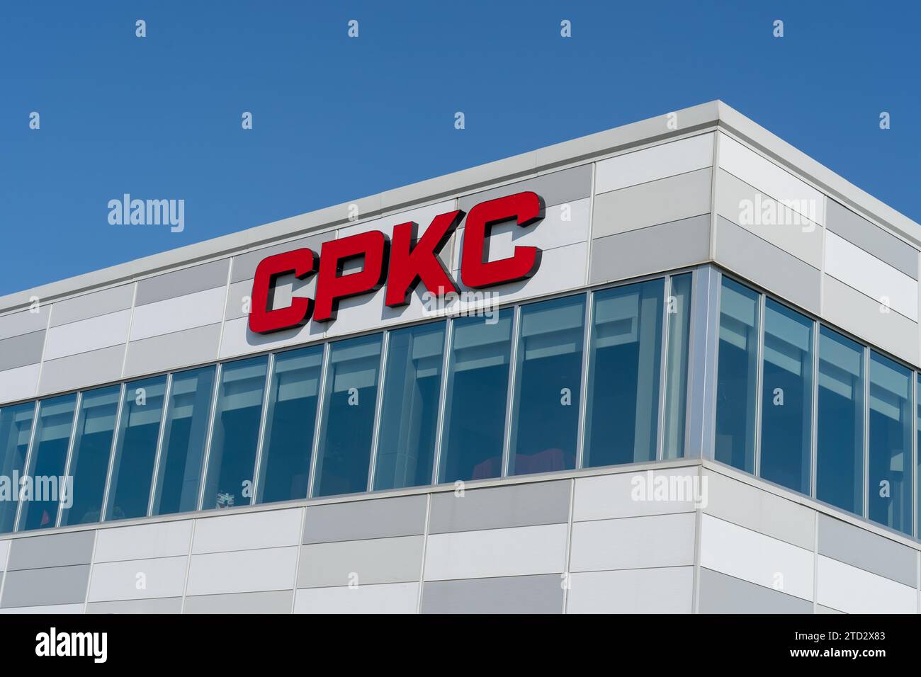 Am 4. Juli 2023 unterzeichnete CPKC das Gebäude am Hauptsitz in Calgary, Alberta, Kanada. Stockfoto