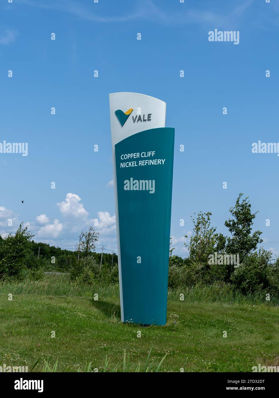 Die Bodenbeschilderung für die Nickelraffinerie Vale Copper Cliff befindet sich in Greater Sudbury, Ontario, Kanada Stockfoto