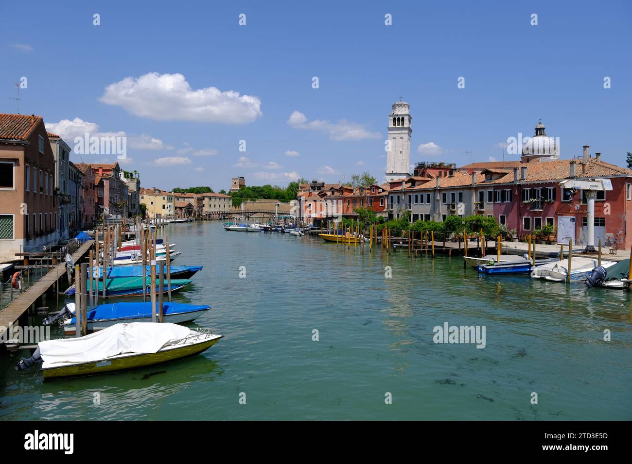 Venedig Italien - Blick auf die Insel San Pietro - Glockenturm Stockfoto