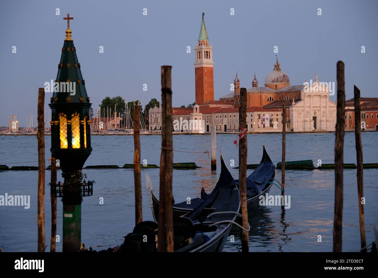 Venedig Italien - Riva degli Schiavoni Blick auf die Insel San Giorgio Maggiore Stockfoto