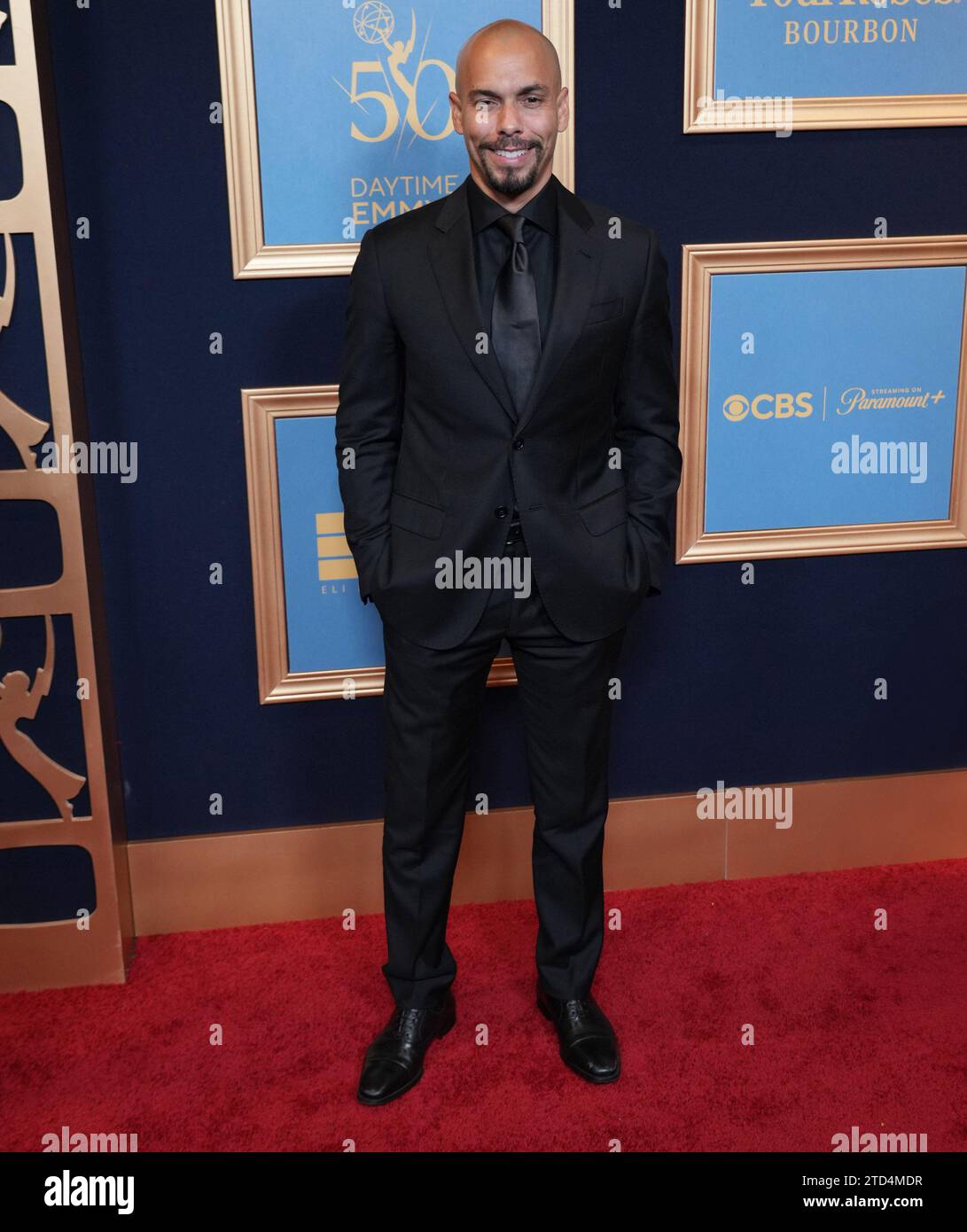 Bryton James kommt bei den 50. Jährlichen Daytime Emmy Awards, die am Freitag, den 15. Dezember 2023 im Westin Bonaventure Hotel in Los Angeles, KALIFORNIEN, stattfinden. (Foto: Sthanlee B. Mirador/SIPA USA) Stockfoto