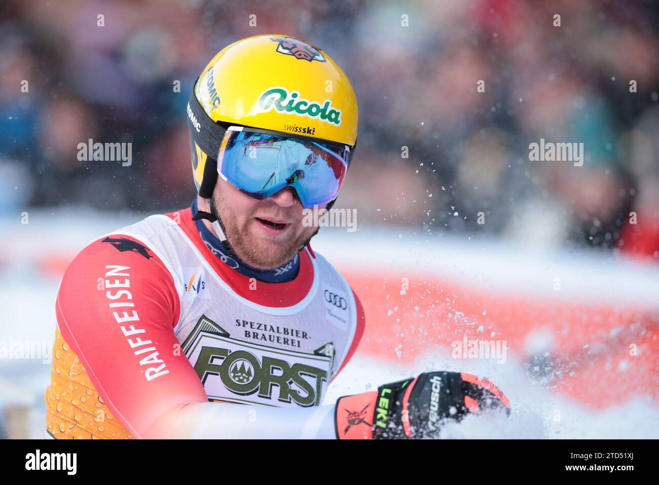 Alpine Ski World Cup 2024 in Gröden - GrÃ¶den, Italien am 16. Dezember 2023. Zweites Männer-Abfahrtsrennen, in Aktion, Niels Hintermann (SUI) Â Pierre Teyssot / Maxppp Credit: MAXPPP/Alamy Live News Stockfoto