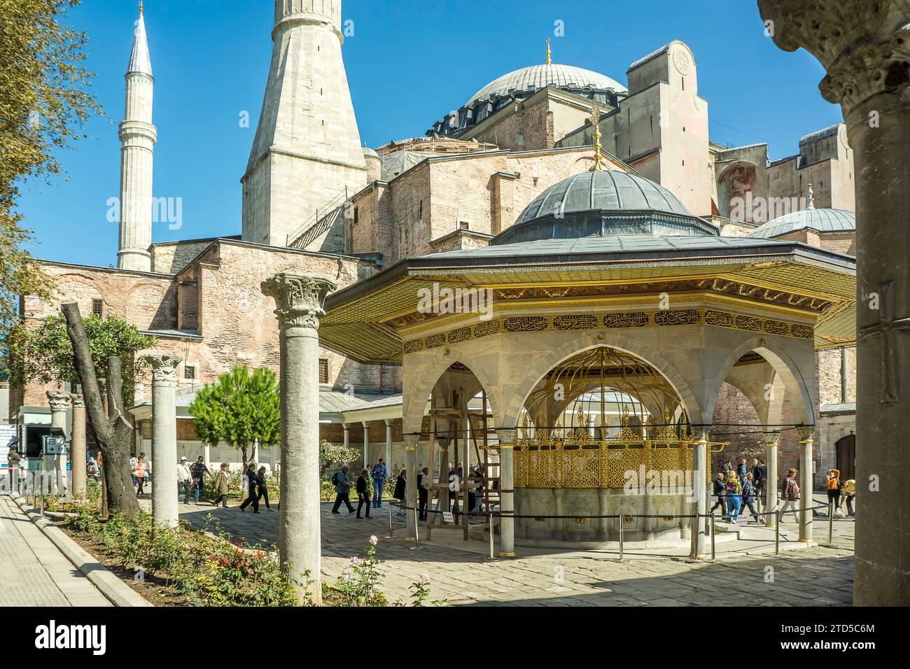 Brunnen für rituelle Waschungen vor der Hagia Sophia, Istanbul, Türkei, 08. Oktober 2013 Stockfoto