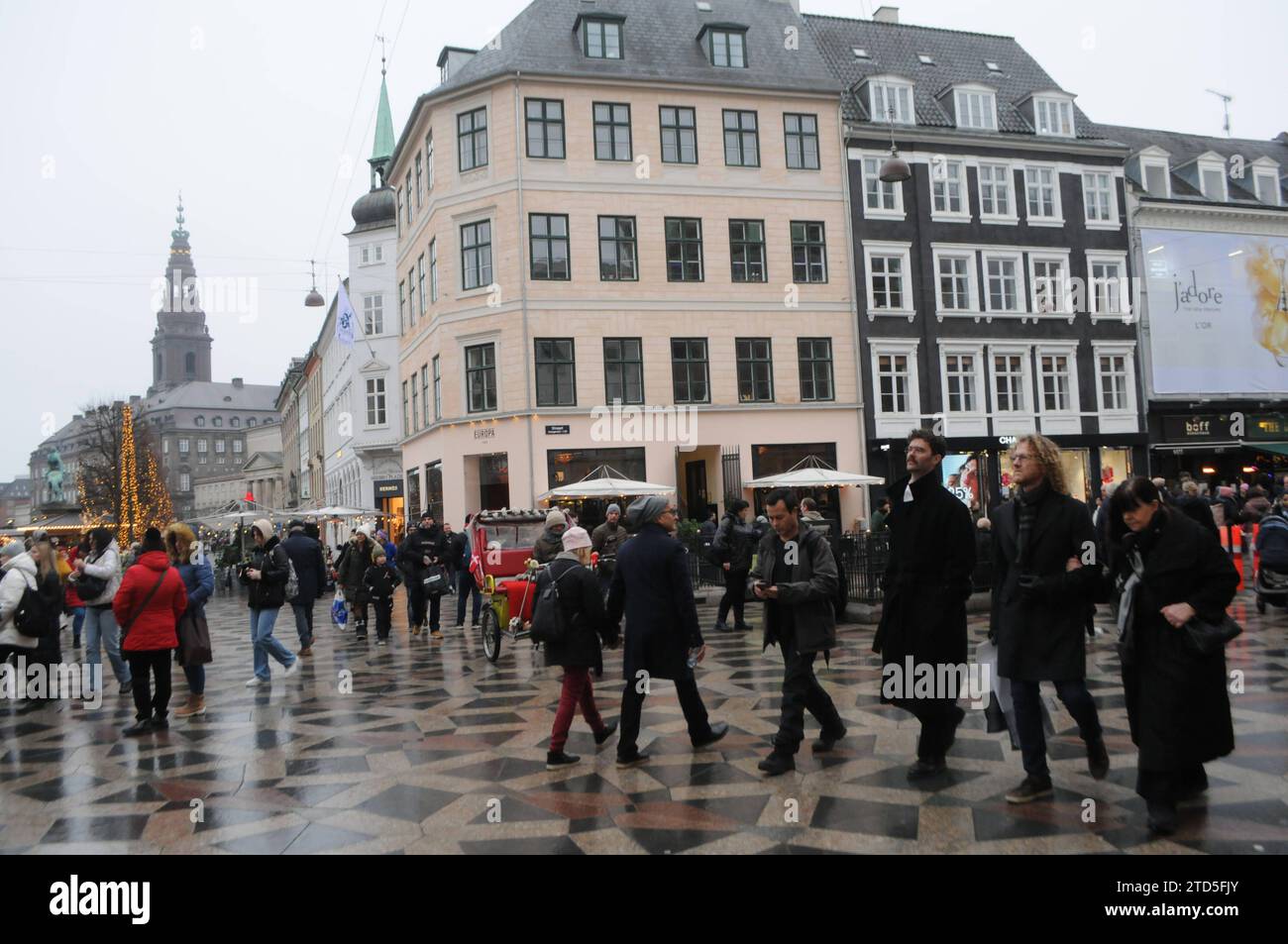 Kopenhagen, Dänemark /16. Dezember 2023/.Christams Shoppers auf der ...