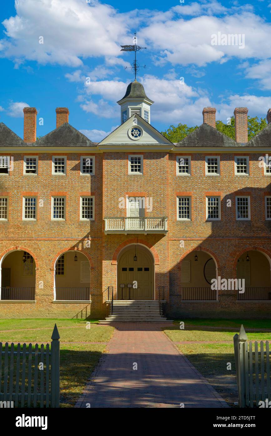 Das Wren-Gebäude auf dem Campus des William & Mary College in Williamsburg, Virginia Stockfoto