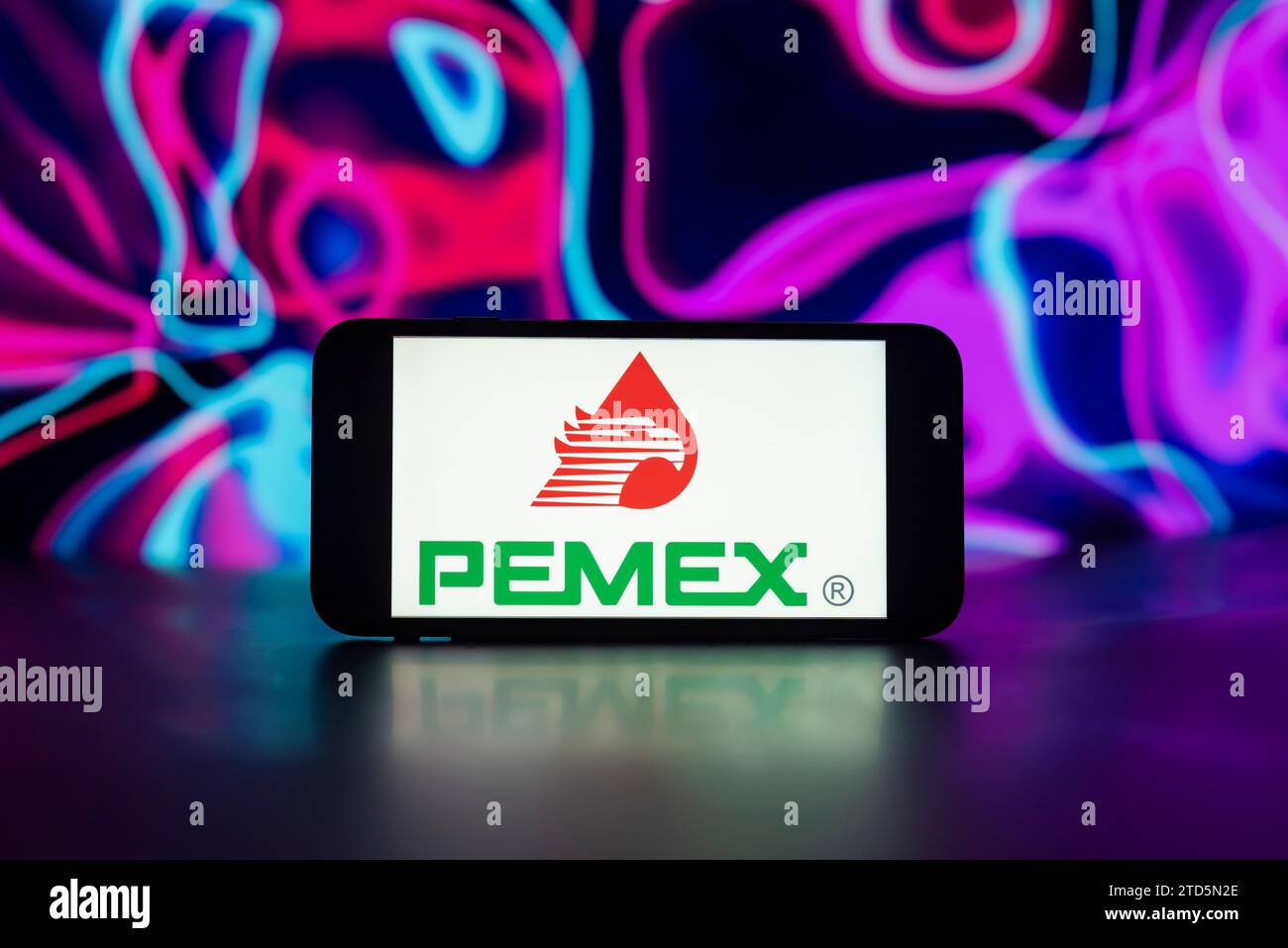 In dieser Abbildung wird das Pemex-Logo auf dem Bildschirm eines Mobiltelefons angezeigt. (Foto von Idrees Abbas / SOPA Images/SIPA USA) *** ausschließlich für redaktionelle Nachrichtenzwecke *** Stockfoto